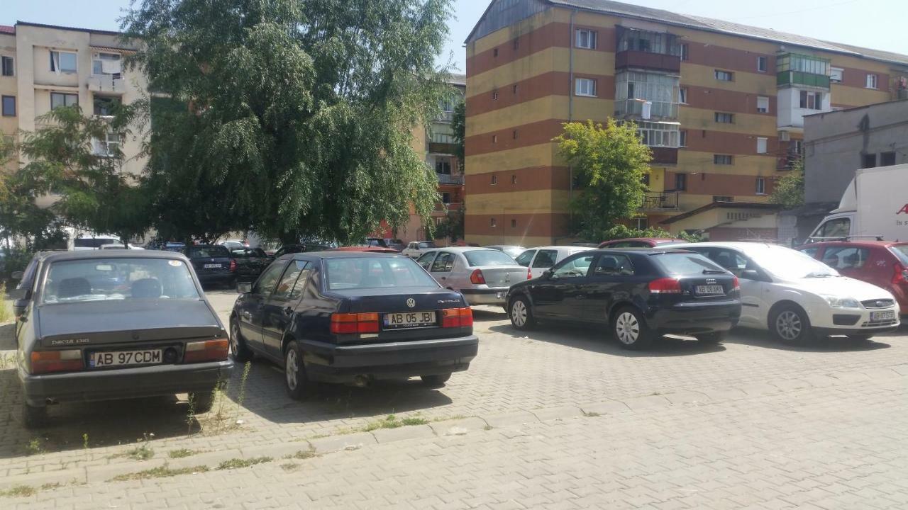 Sfanta Ecaterina - Garsoniera Alba Iulia Apartment Exterior photo